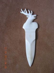 Sculpture : Cerf le temps du Brâme - art animalier en os / Bone Carving