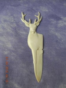 sculpture de cerf / Bone Carving