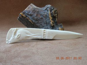 La dernière Mangeure - sculpture en ivoire / Bone Carving
