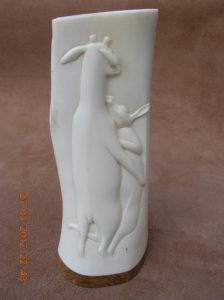 Sculpture : Les Cerfs, combat de décoiffés - sculpture en os / Bone Carving